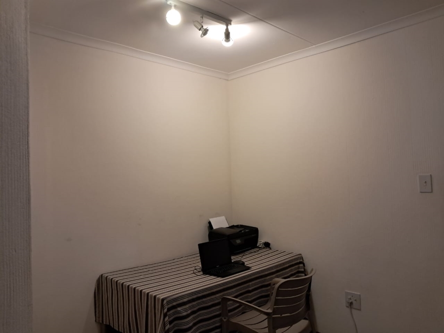 2 Bedroom Property for Sale in Bayview Western Cape